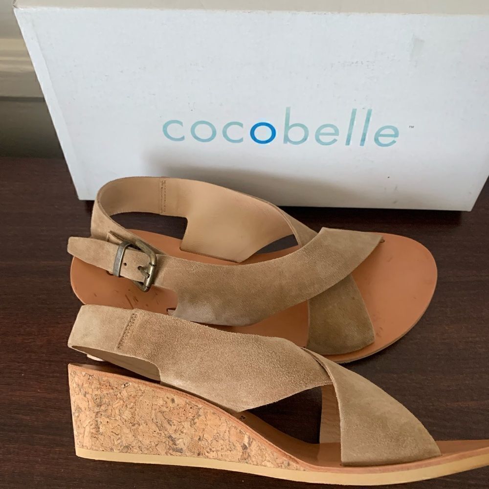 💥Cocobelle Women’s sabri suede leather wedge lightweight sandal size 7,5, NIB